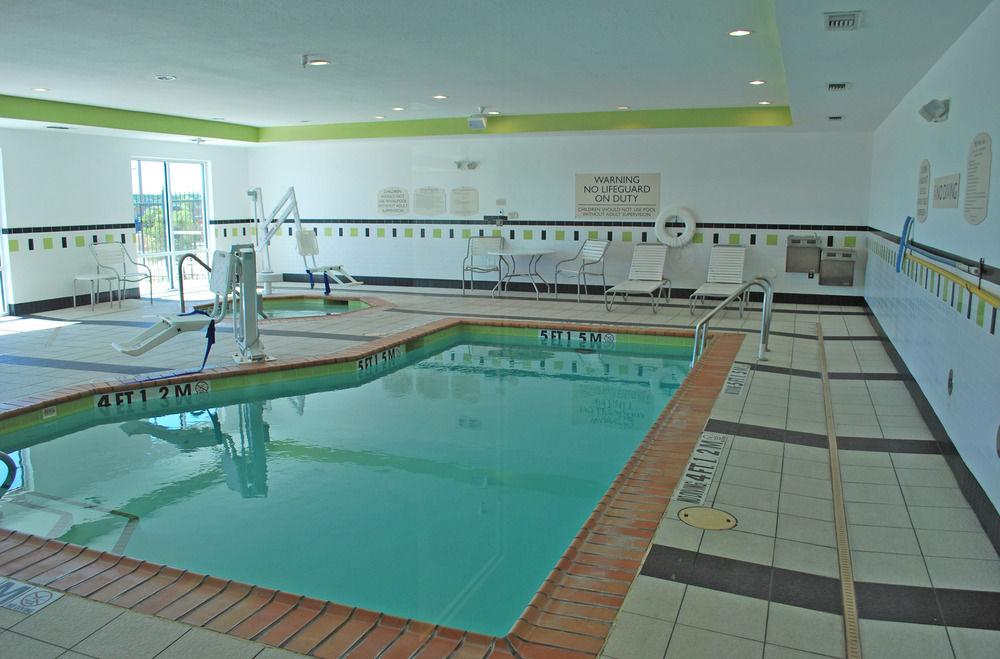 Fairfield Inn & Suites Вітерфорд Екстер'єр фото