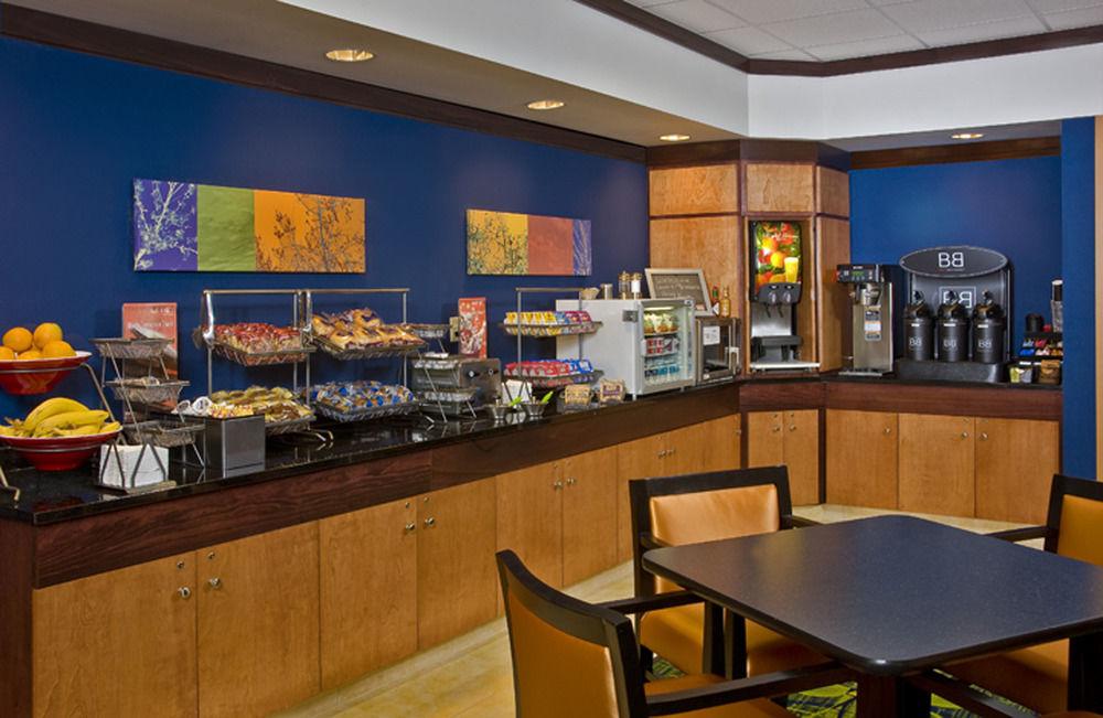 Fairfield Inn & Suites Вітерфорд Екстер'єр фото