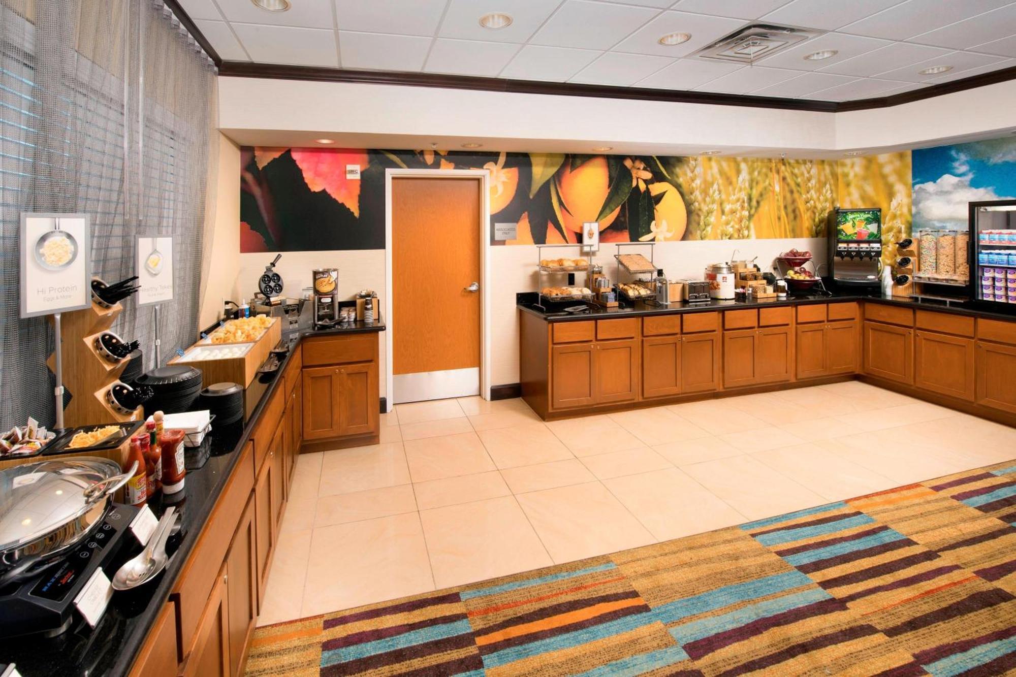 Fairfield Inn & Suites Вітерфорд Екстер'єр фото