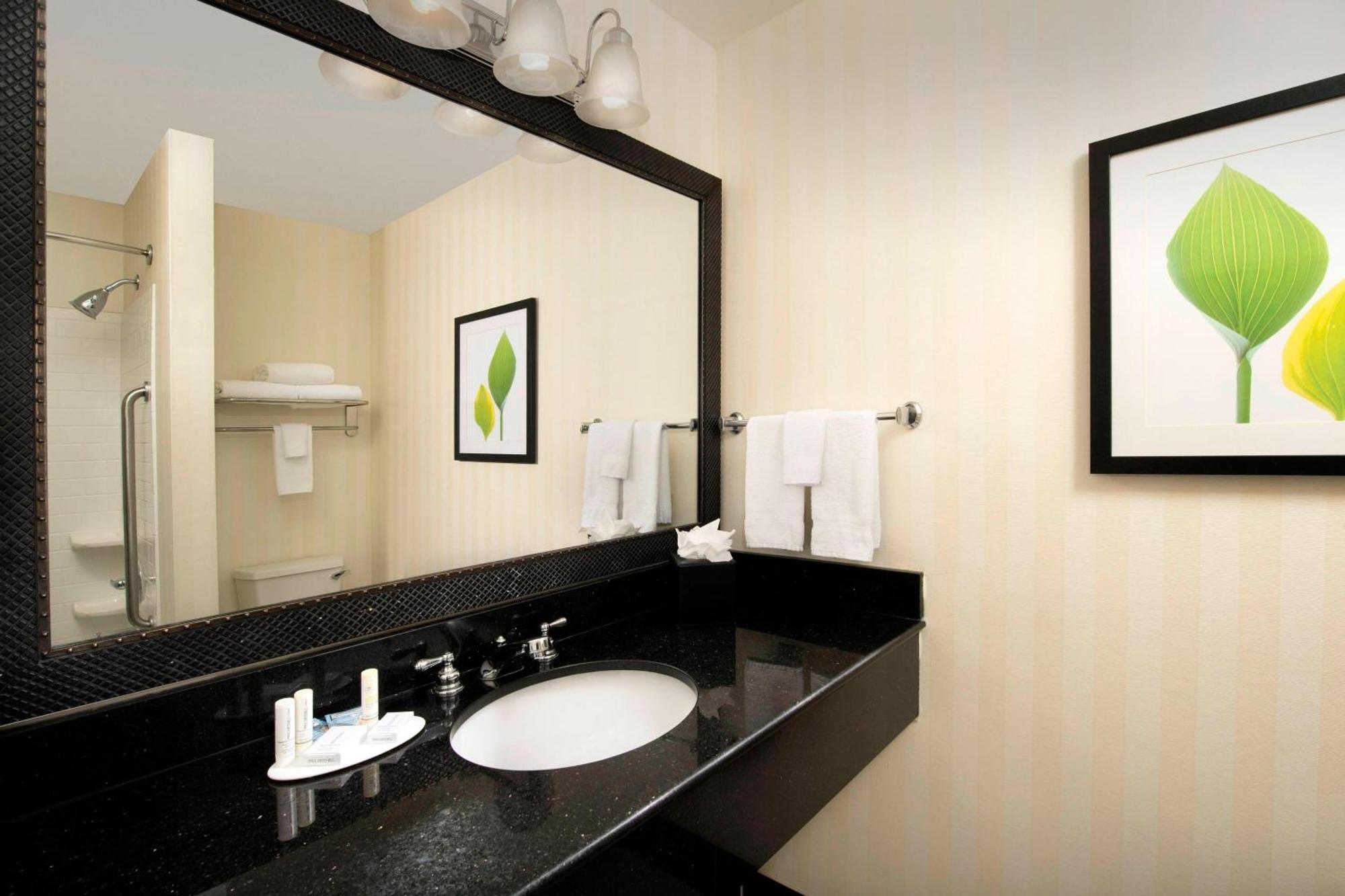 Fairfield Inn & Suites Вітерфорд Екстер'єр фото