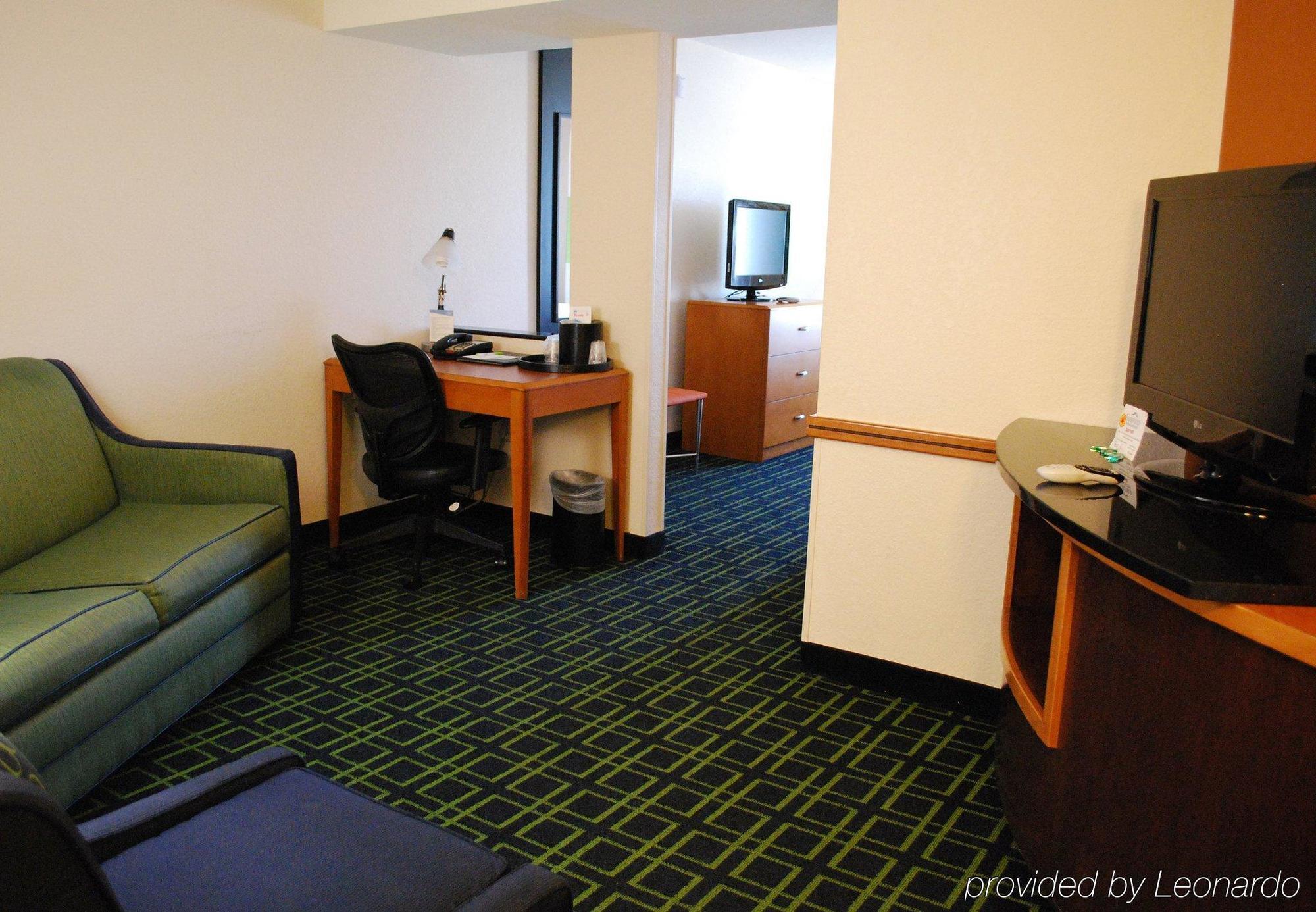 Fairfield Inn & Suites Вітерфорд Екстер'єр фото