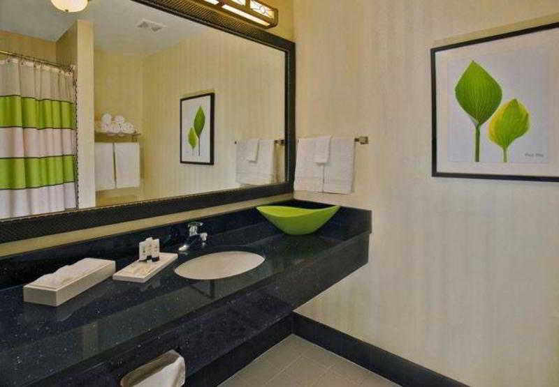 Fairfield Inn & Suites Вітерфорд Екстер'єр фото